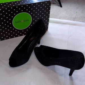 Black stones heels. size 8 1/2